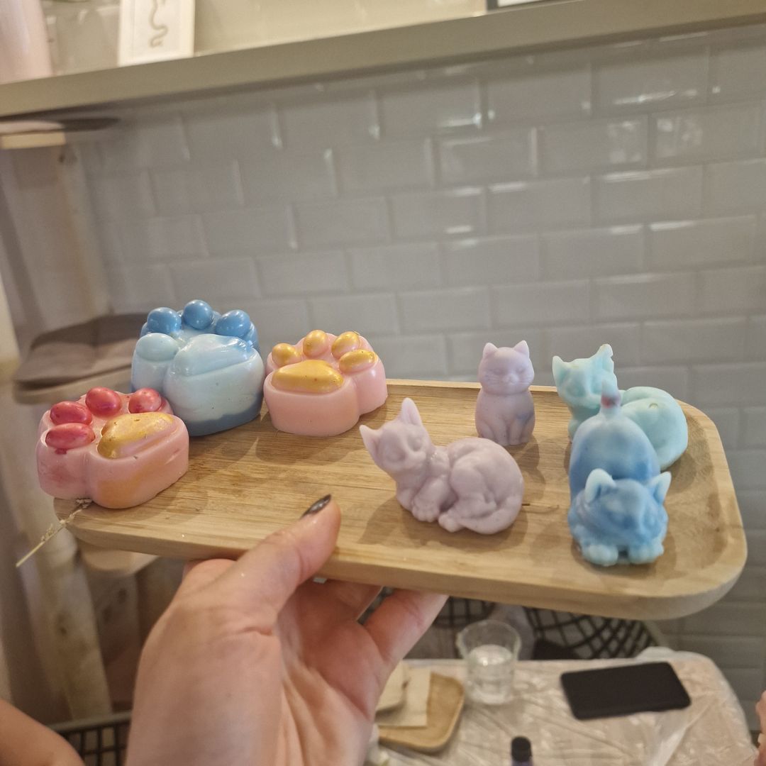 🎄 CATS & SOAPS: Christmas Soap-Making Workshop with Cats 🐱✨