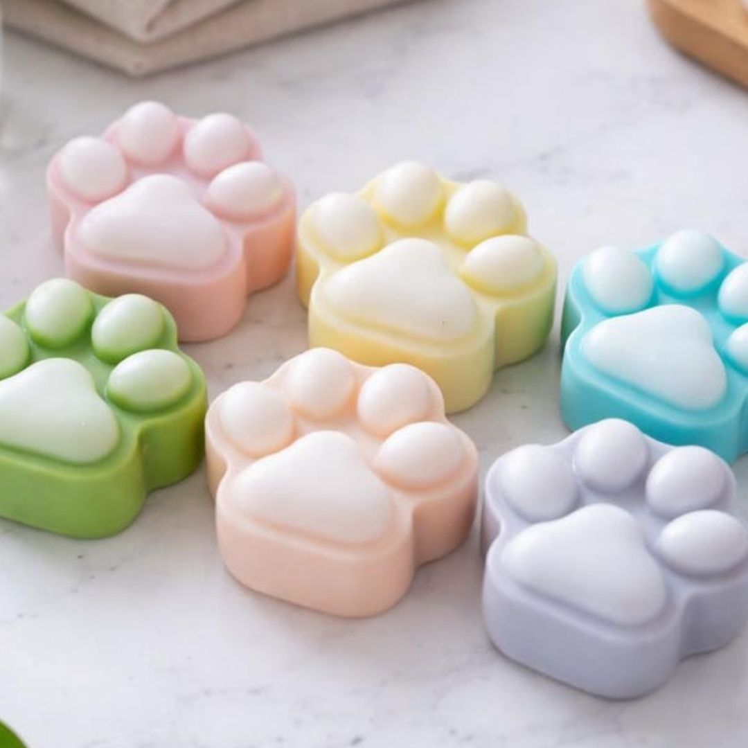 🎄 CATS & SOAPS: Christmas Soap-Making Workshop with Cats 🐱✨